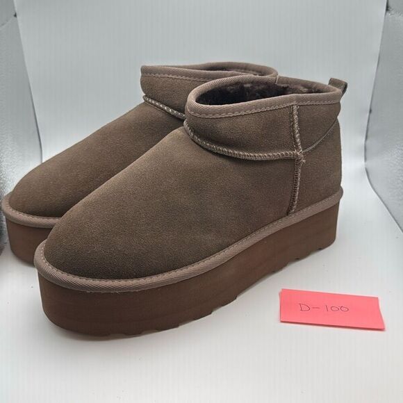 CUSHIONAIRE Cozy Womenβs Platform Ankle Boots ββGenuine Suede SIZE 9 TAUPE - Picture 3 of 7